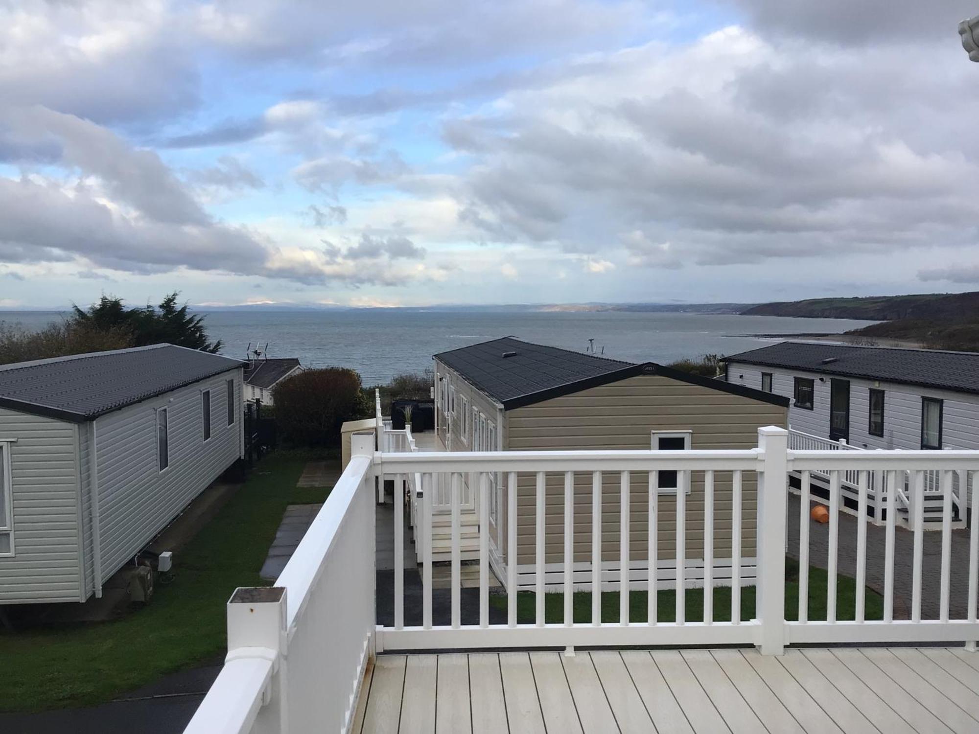 Newquay Haven Caravan 42x14 With Ocean Views Chalet